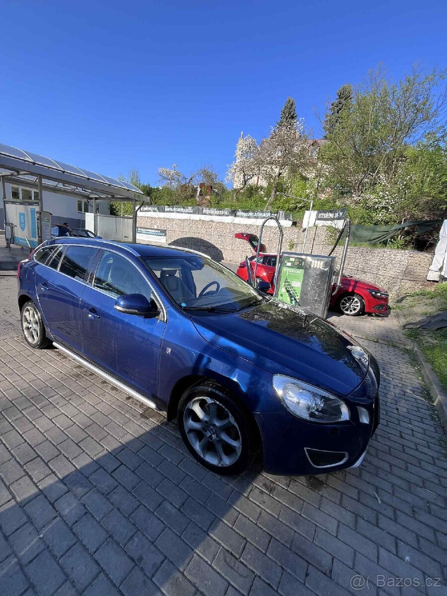 Volvo v60 2.0 nafta 120 kw - 6