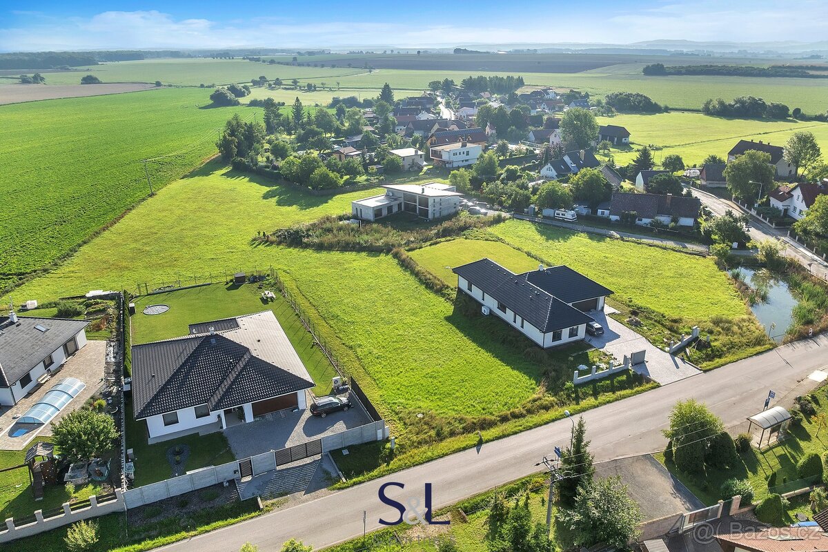 Prodej stavebního pozemku 1 355 m², Plazy - Valy - 6