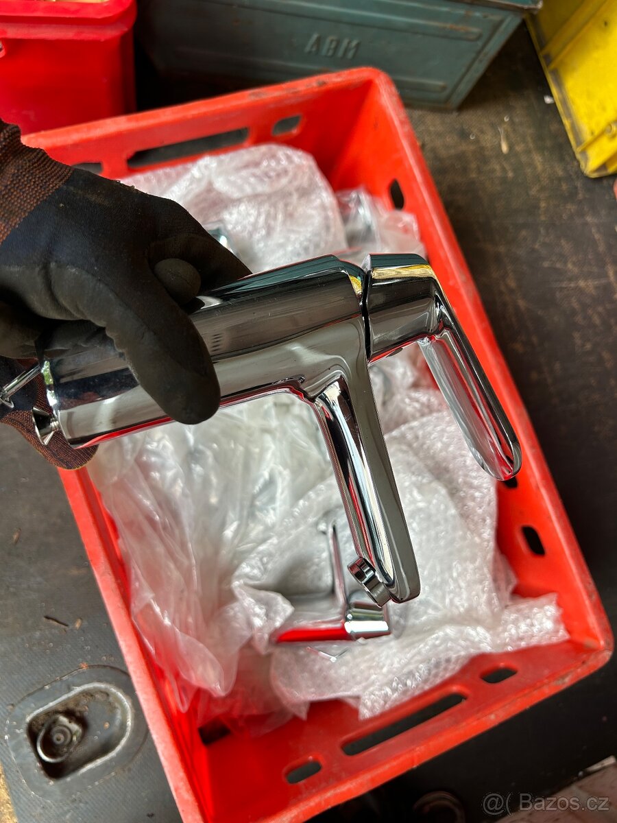 NOVÉ NEPOUŽITÉ BATÉRIE KOUPELNA KUCHÝŇ ///400kč kus - 6