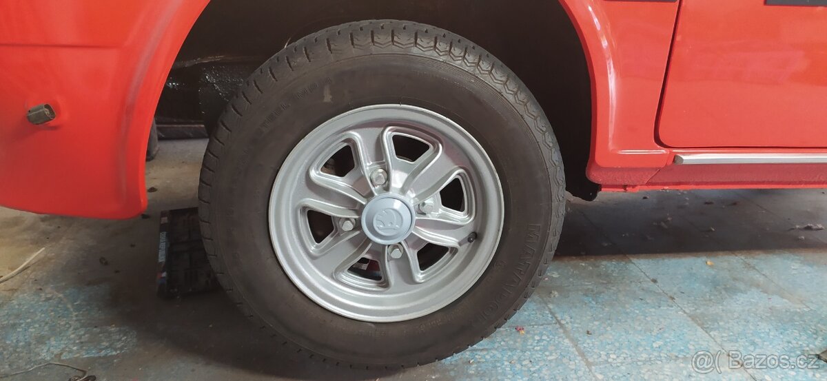 Poklička (krytka) pro hliníkové disky Škoda - 6