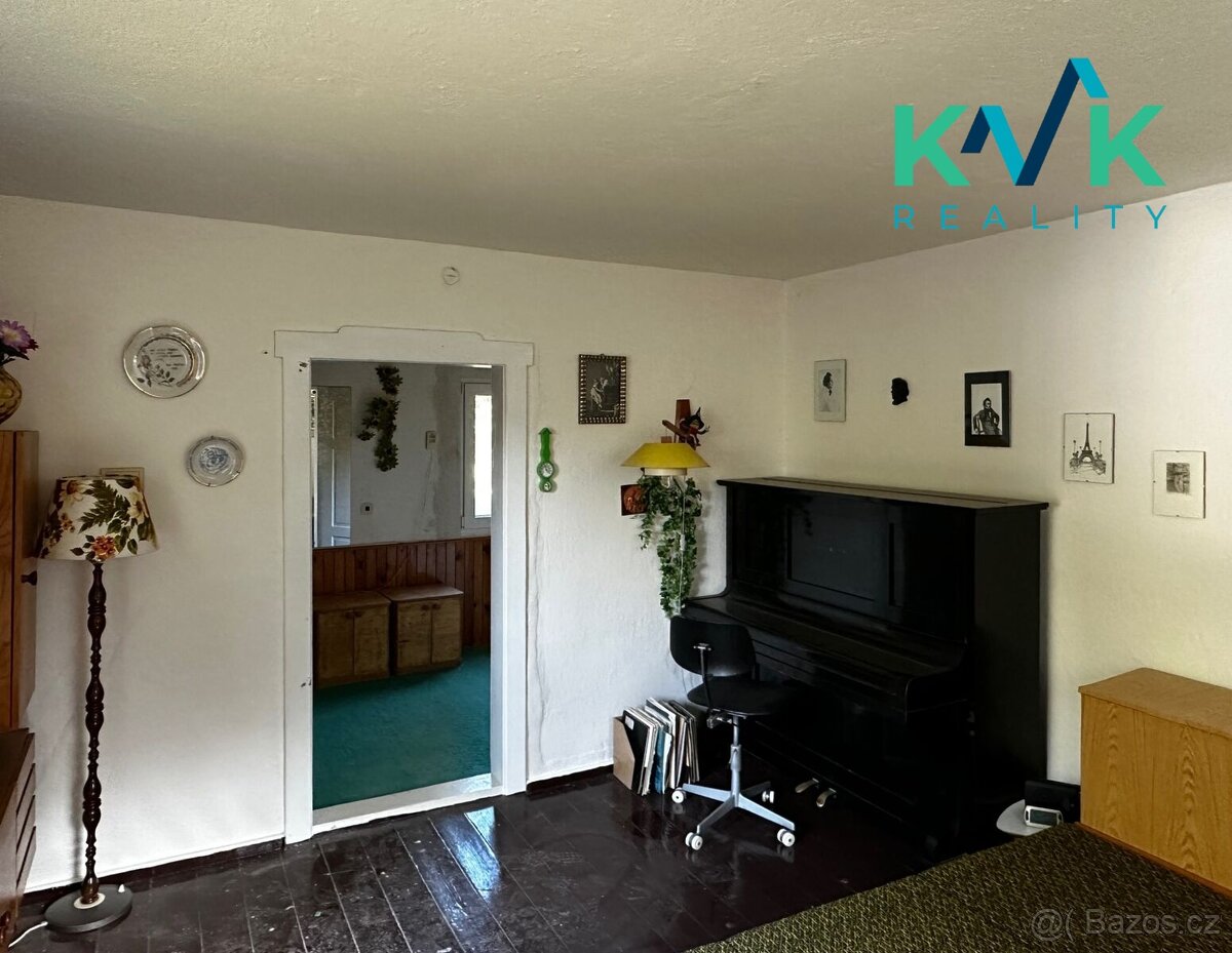 Rodinný dům, prostorná garáž, údolí obce Rotava - Šindelová - 6