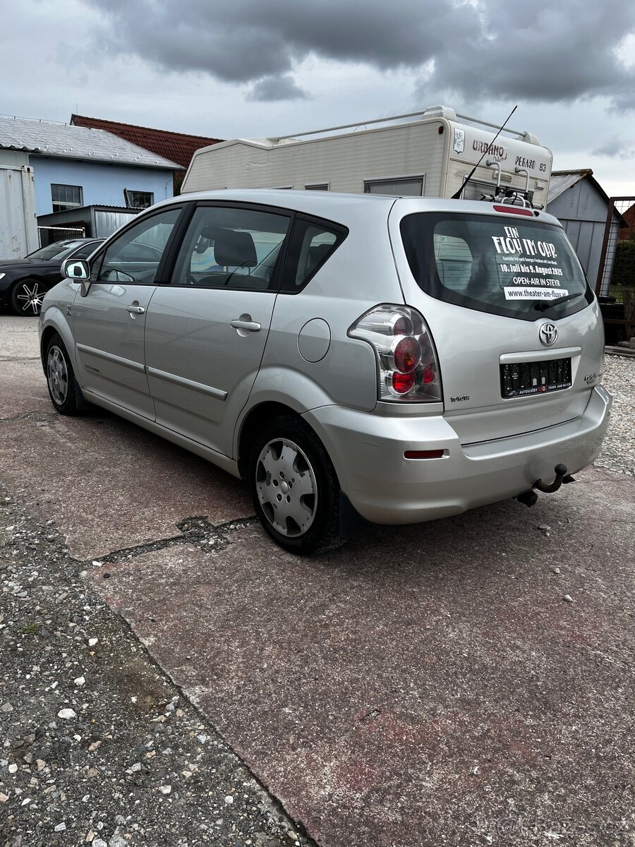 Toyota Collora Verso...2.0 D-4D - 6