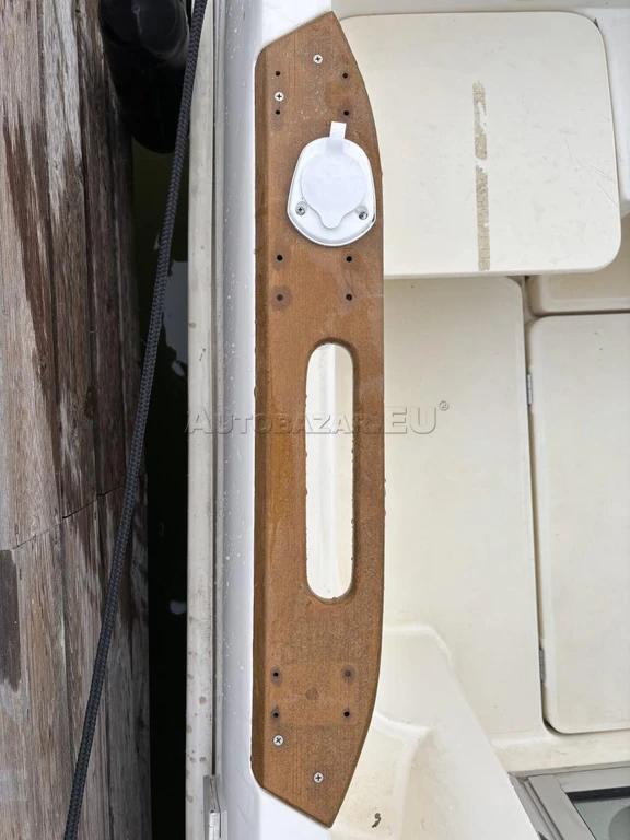 Merry Fisher 585 - 6