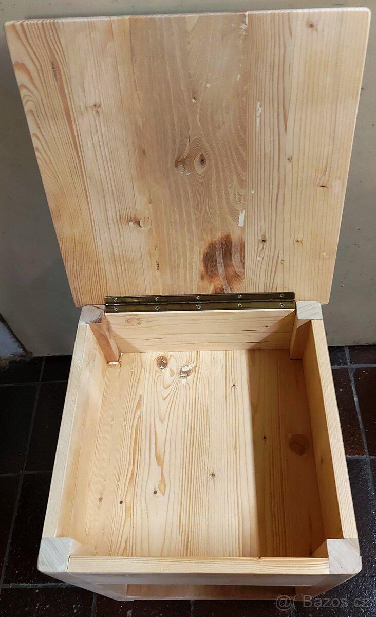 Stolička s úložným prostorem. - 6