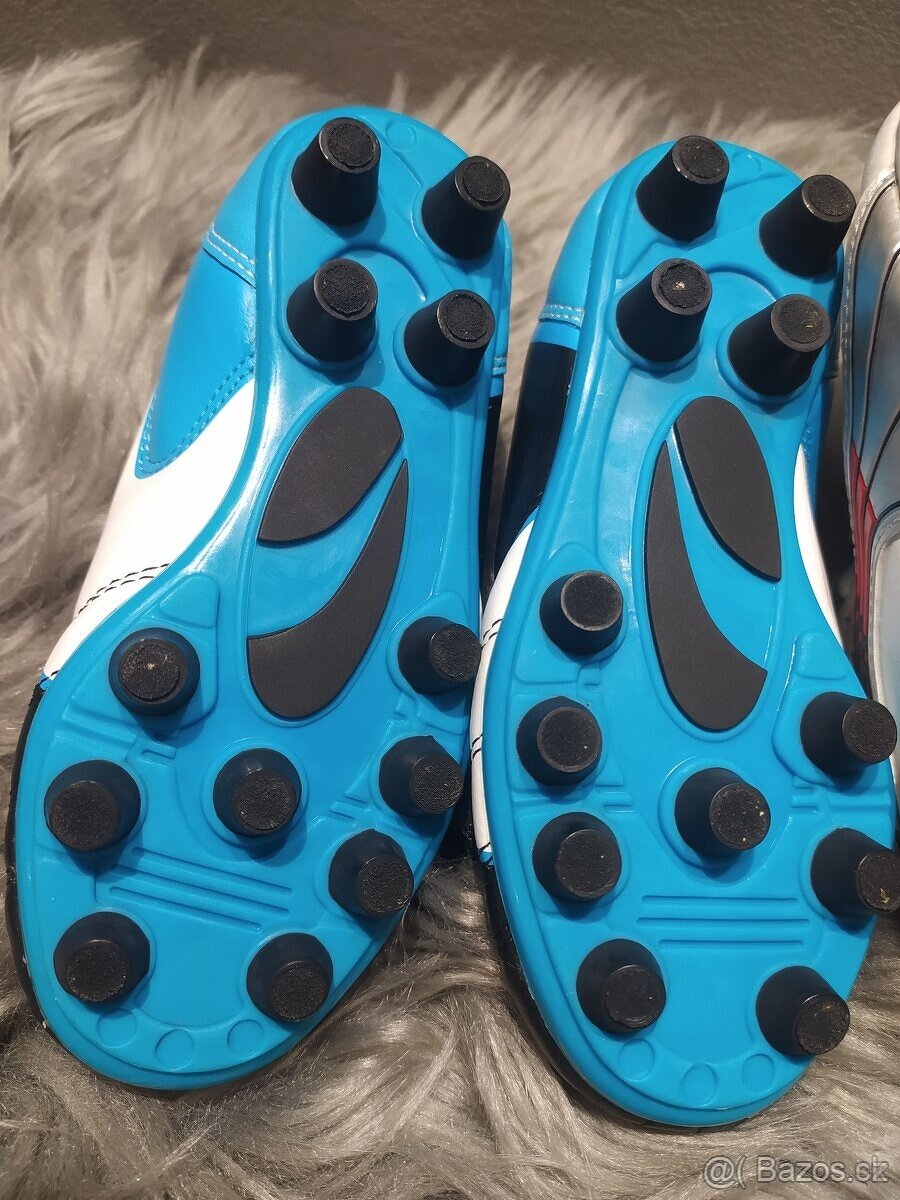 Dětské kopačky (Puma EUR 28). - 6