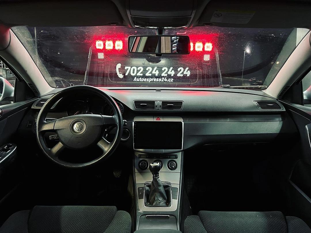 Vůz na náhradní díly VW Passat B6 kombi 2006 BKP HDV LA7W - 6