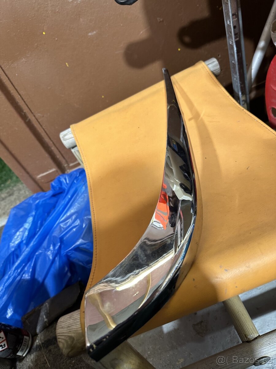 Lišta nárazníku levá strana Bmw e24 635, 633, 628 - 6