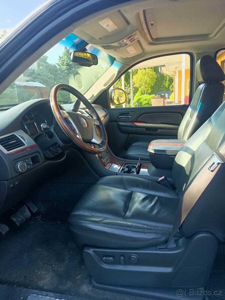 Cadillac Escalade - 6