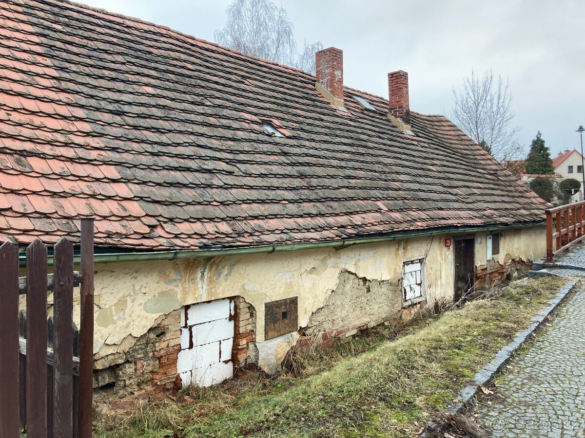 🏛️ Stavební parcela 657 m² se sítěmi – Plzeň-Božkov (Let - 6