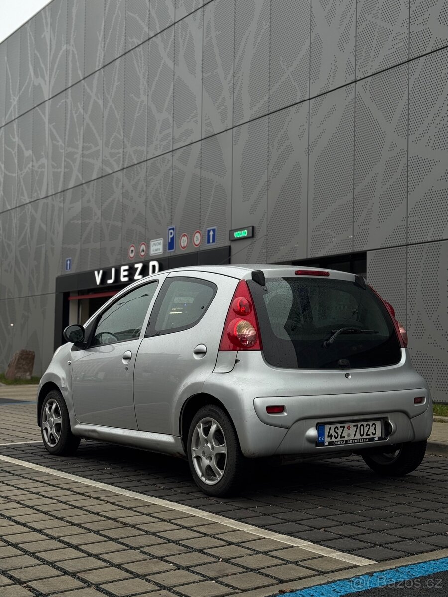 Peugeot 107, 1.0 , rok 2006 - 6