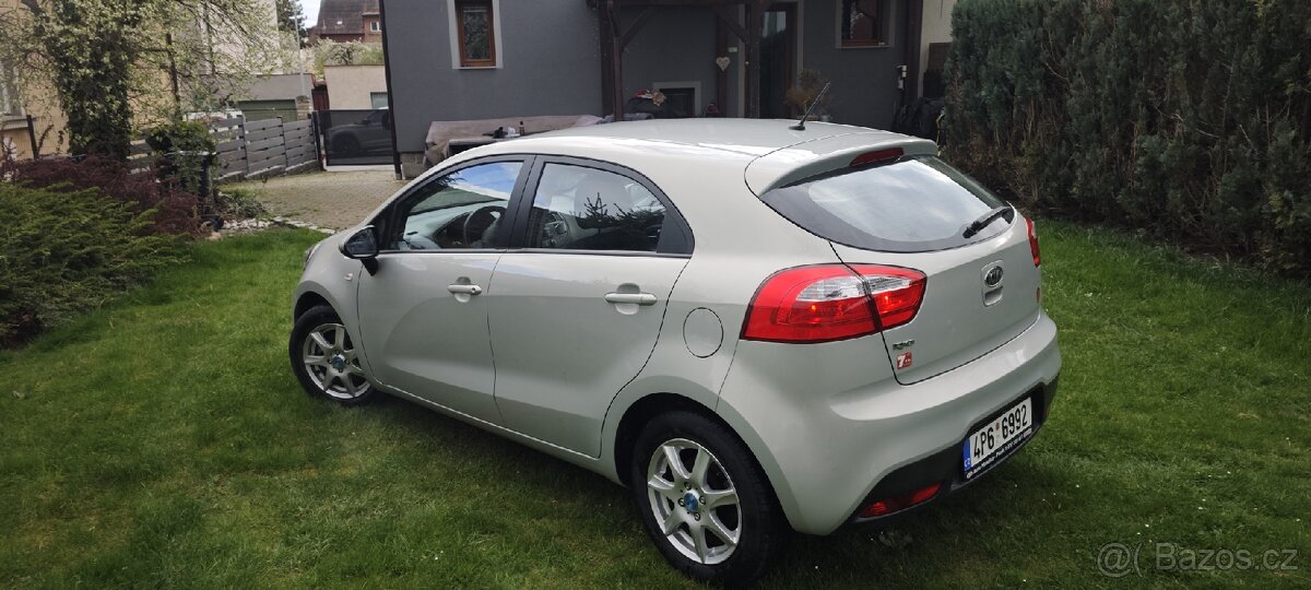 Kia Rio - 6