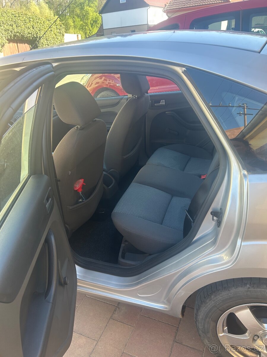 Prodám FORD FOCUS - 6