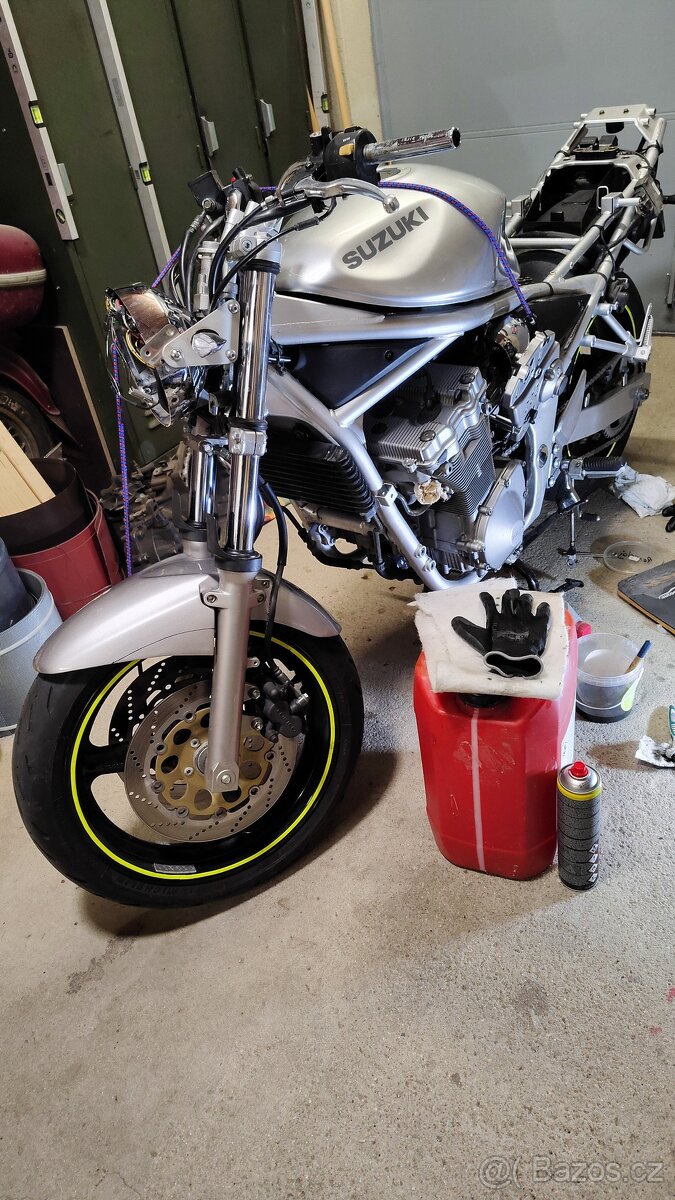 Přední blatník Suzuki GSF Na 600 Bandit - 6