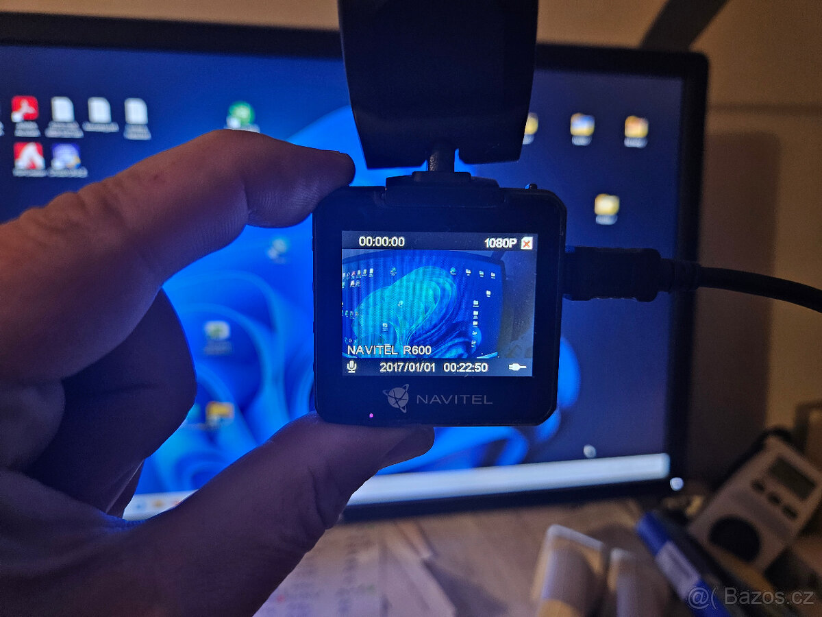 Prodám autokameu NAVITEL R600 QHD + R600 - 6