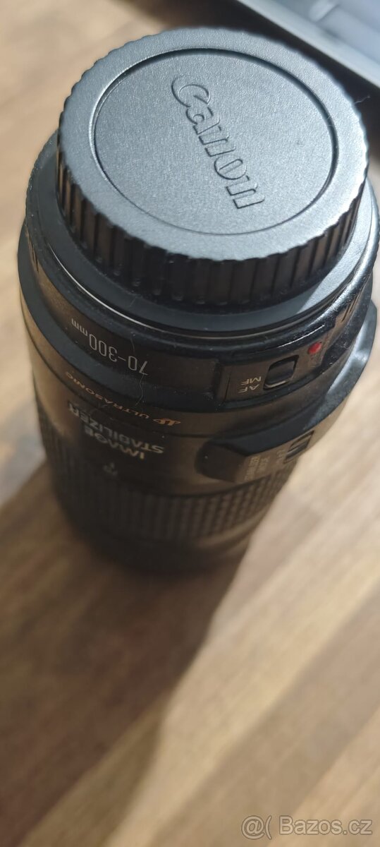 Canon EOS 550D s objektivem - 6