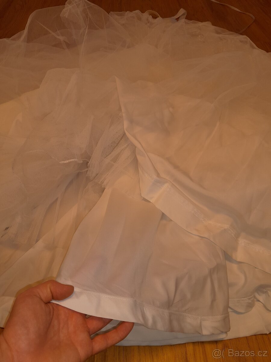 Korzetové svatební šaty - vhodné třeba na divadlo - 6