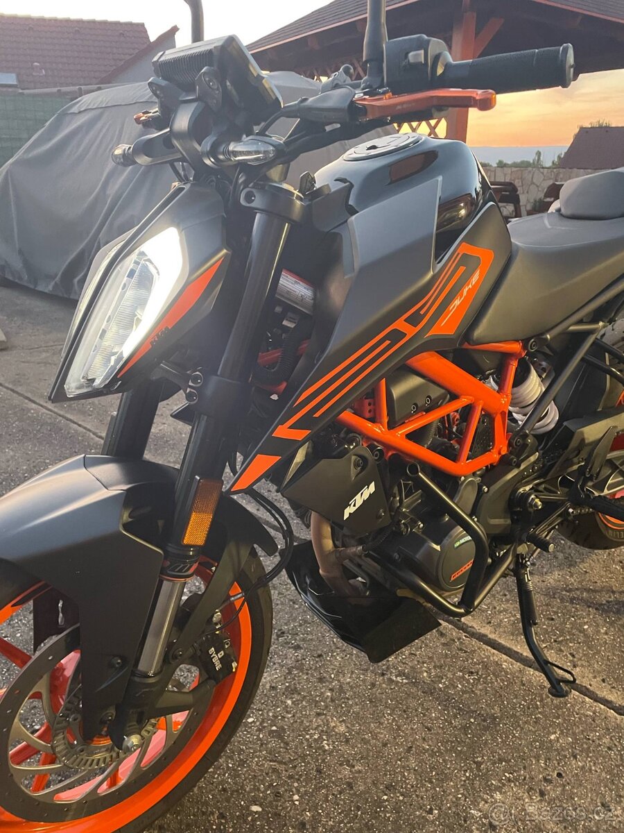 KTM DUKE 125 2021 BLACK - 6