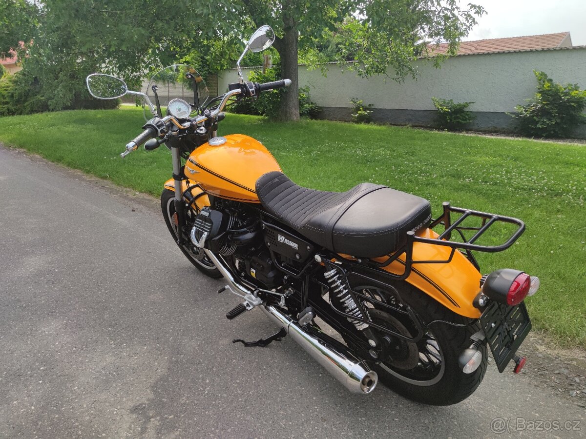 Moto Guzzi V9 Roamer - 6