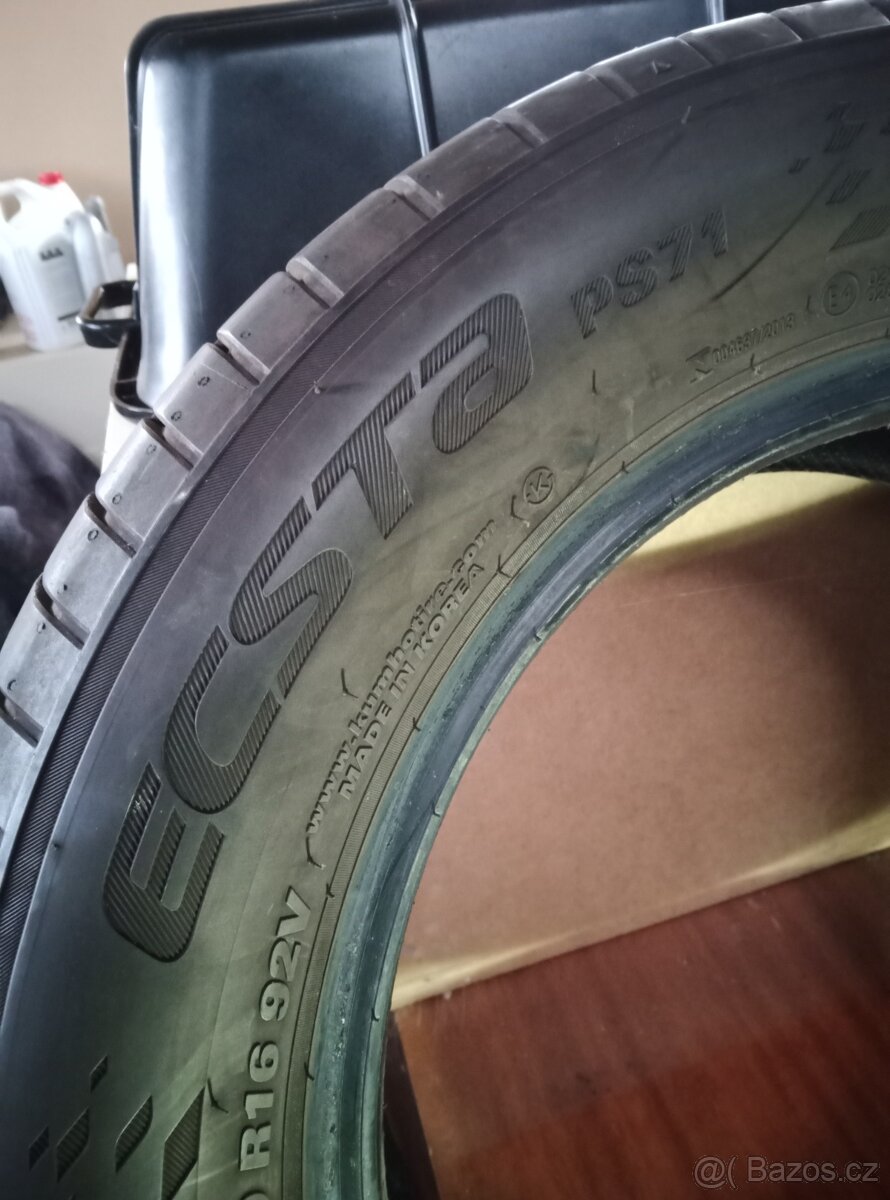 Pneu 205/60R16 - 6