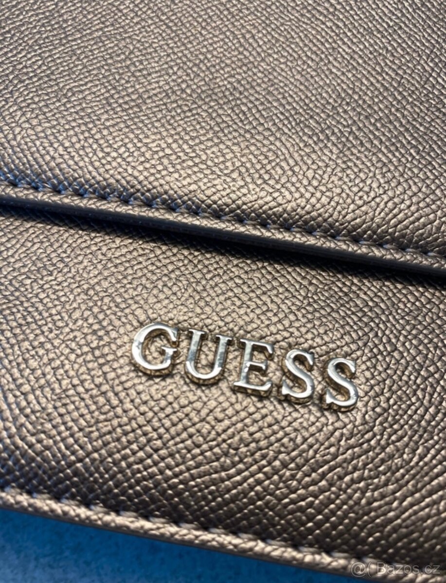 Krásná zlatá kabelka Guess - 6