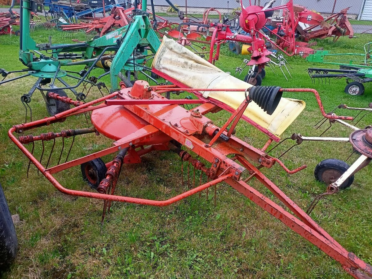 Shrnovac sena tažený Stoll 2,5 m - 6