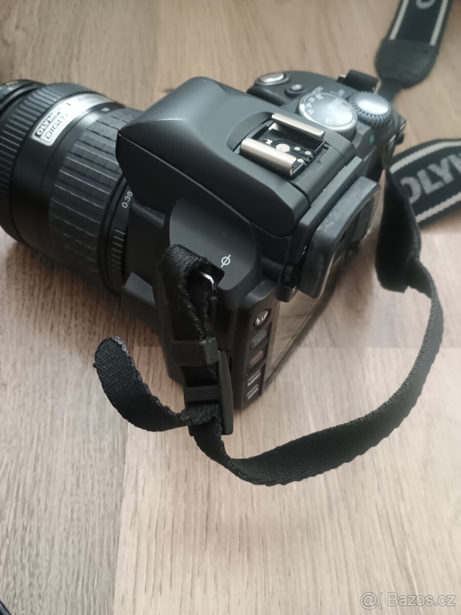 Digitální zrcadlovka Olympus E-500 s objektivem + obal - 6
