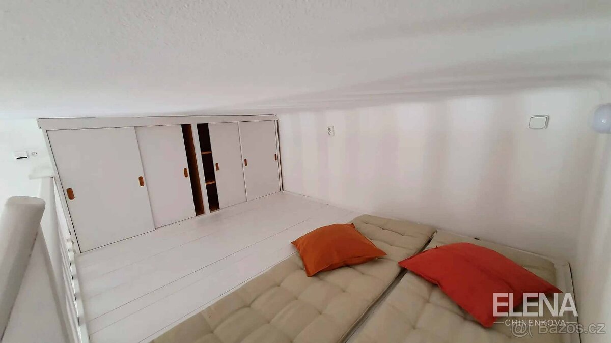 Pronájem bytu 2+kk 56 m² Mikovcova, Praha - Vinohrady - 6