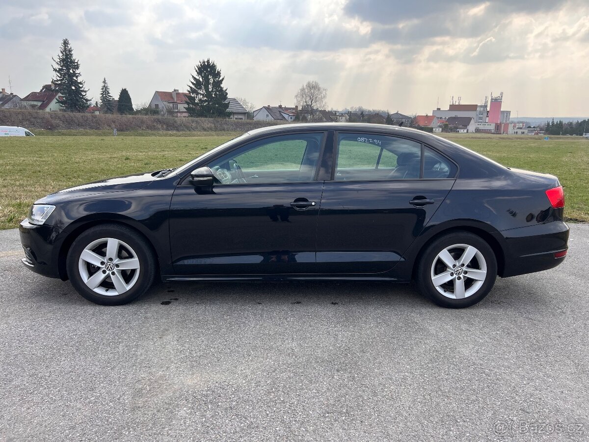 Volkswagen Jetta - 6