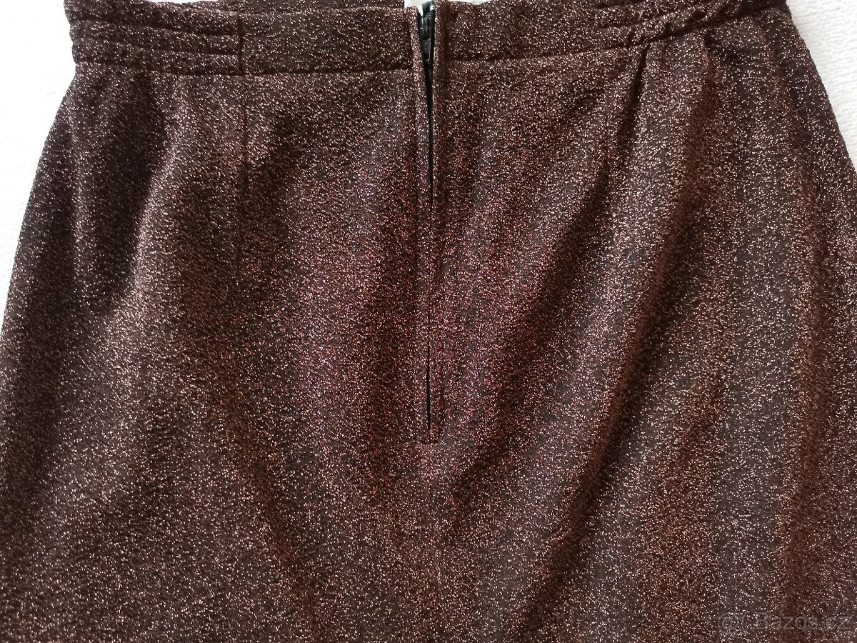 SPOLEČENSKÝ KOSTÝMEK - 6