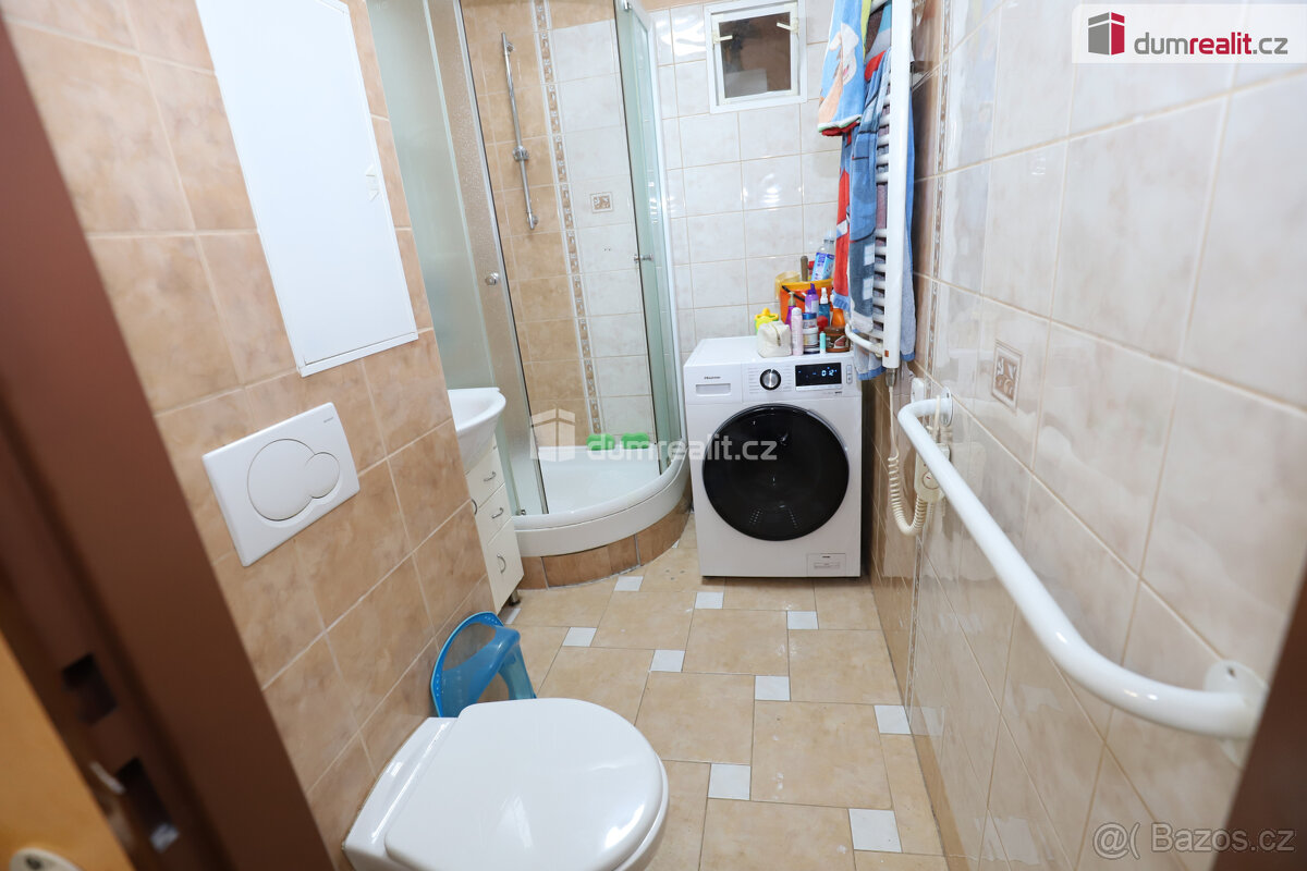 Krásný slunný byt v šestém patře (ze sedmi) panelového domu - 6