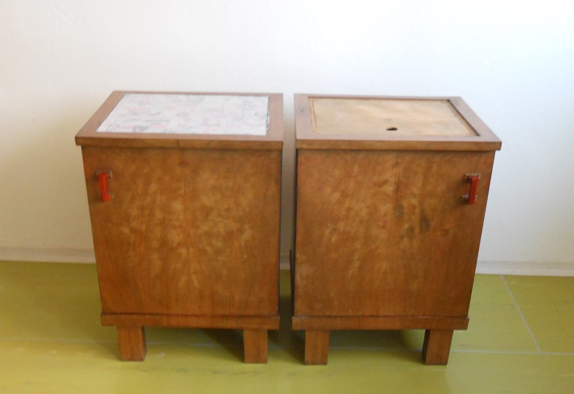 Dva noční stolky - 6