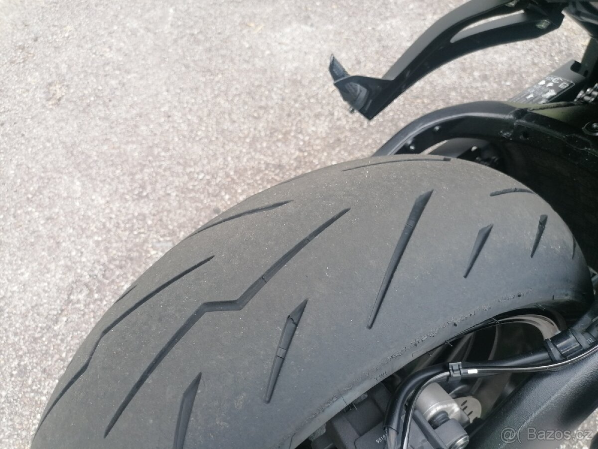 Suzuki GSX-S 1000F - 6