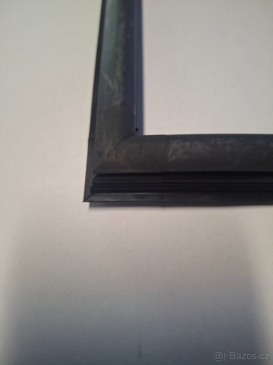 Prodám na Zetor 3011 a 4011 zadní pravé i levé plexiskla - 6