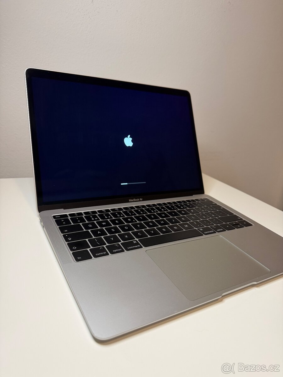 MacBook Air 13" 2018 i5 / 8GB / 256GB - 6