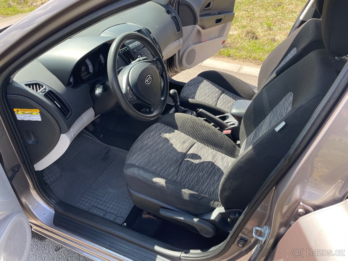 Kia Ceed 1.4 - 6