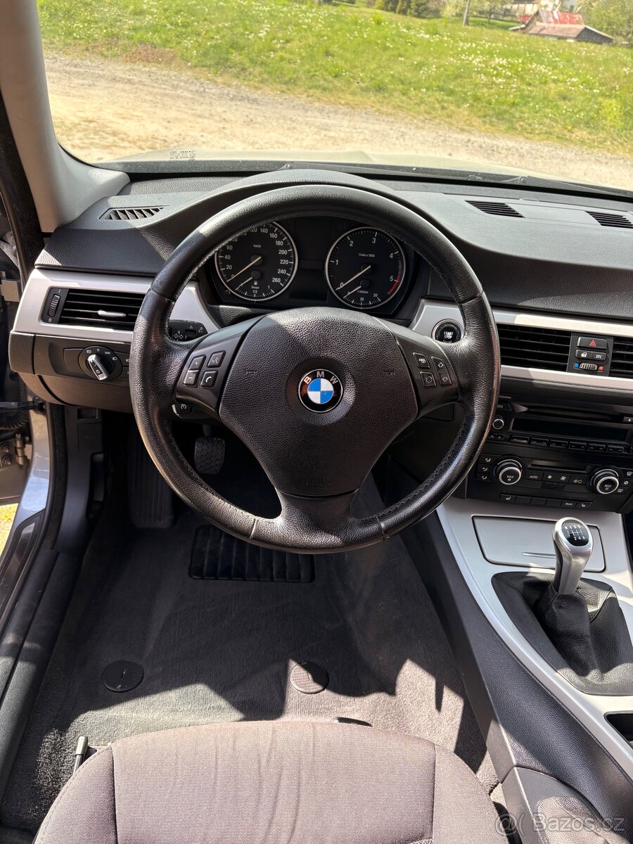 BMW E91 318d Lci - 6