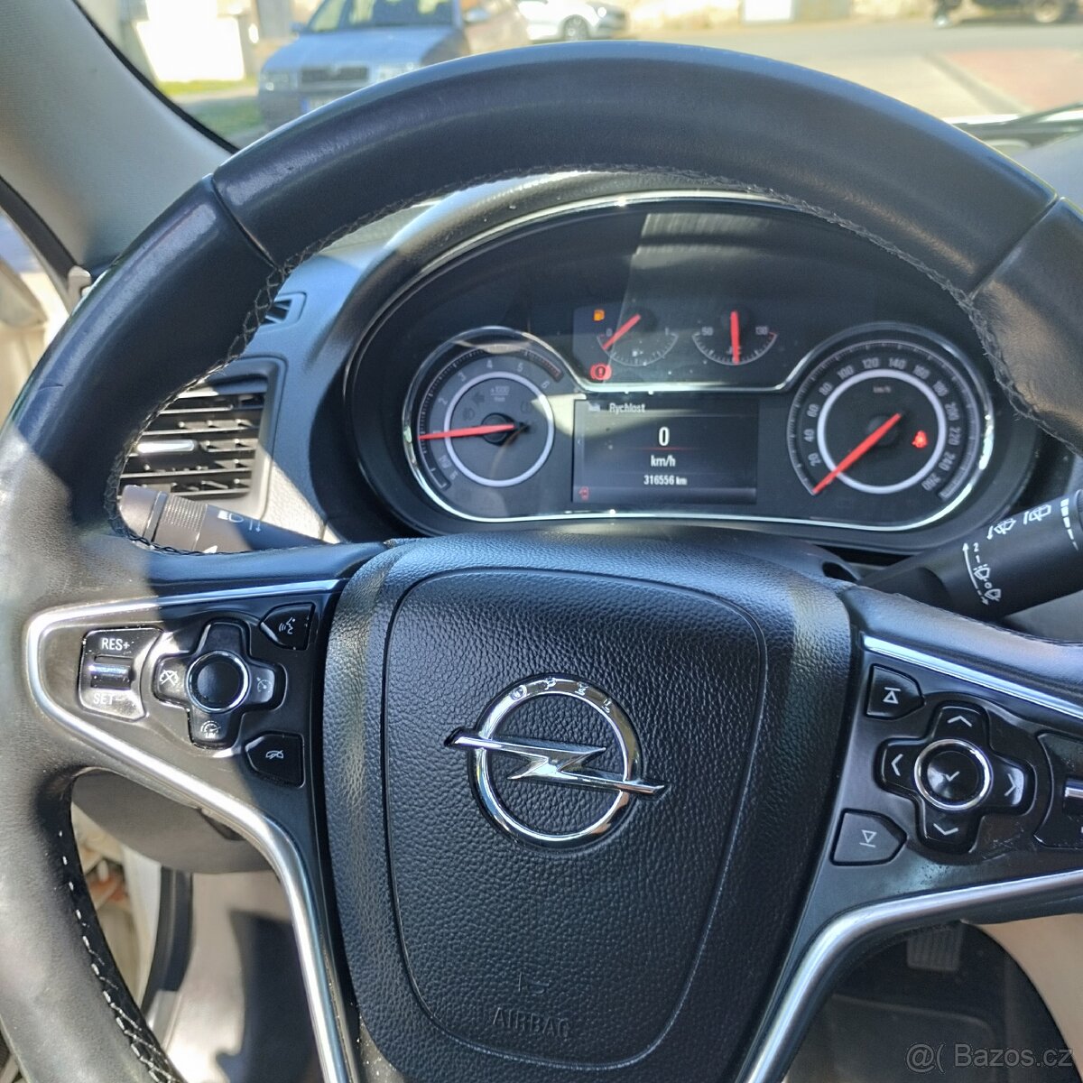 Opel Insignia Sports Tourer SW - 6