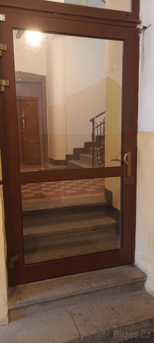 Hliníkové prosklené dveře - 6