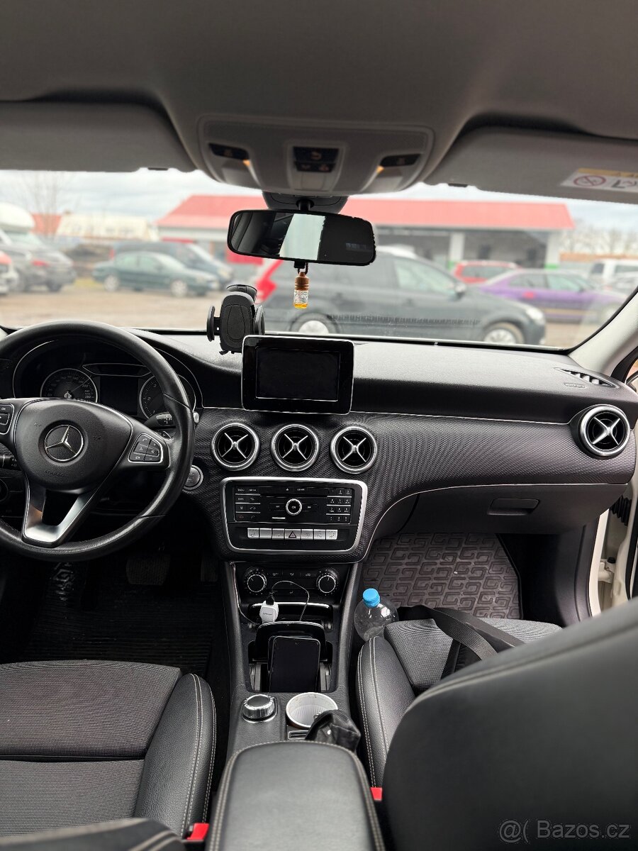 Mercedes-Benz A180 Automat - 6