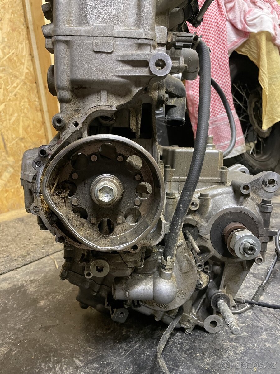 Suzuki GSX-R 1000 K4 díly motoru - 6