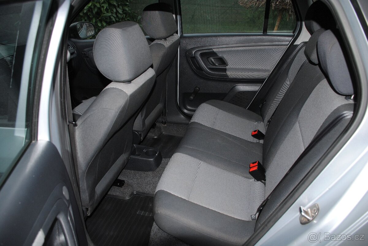 Škoda Fabia 2 kombi 1.4TDi 59kW - klimatizace - ESP - 6
