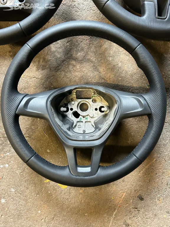 Nabízím nově renovované volanty VW T4,T5,T6 - 6