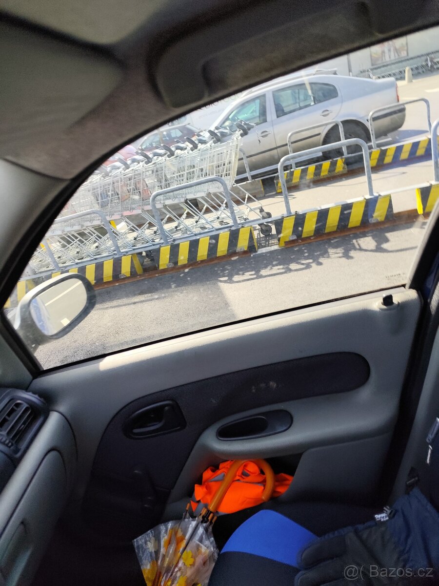 Prodám Renault Thalia 1,4 r.v. 2005 - 6