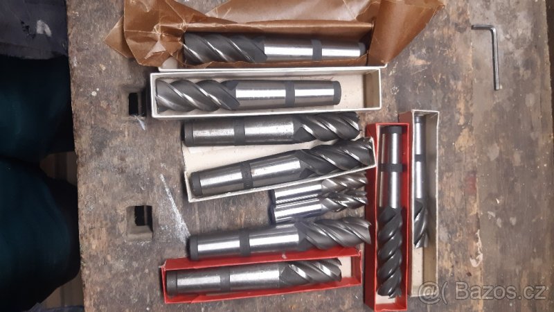 Frézy nástrčné a stopkové - 6