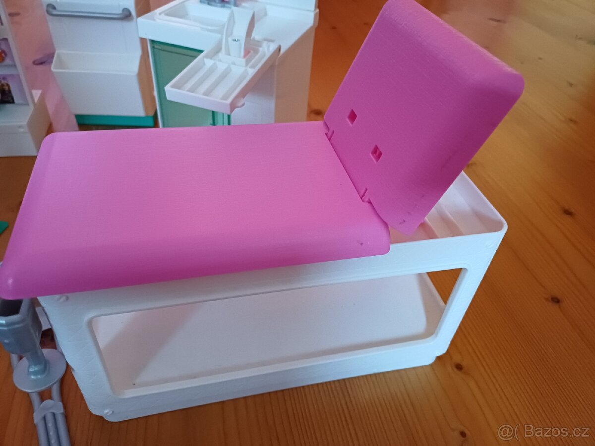 Barbie Mattel klinika, lékařka - 6