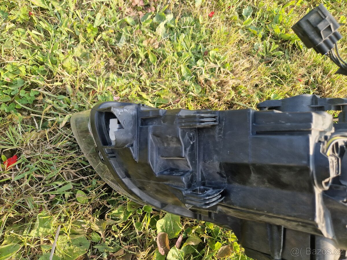 Leve predné svetlo Volvo S60, V60 - 6