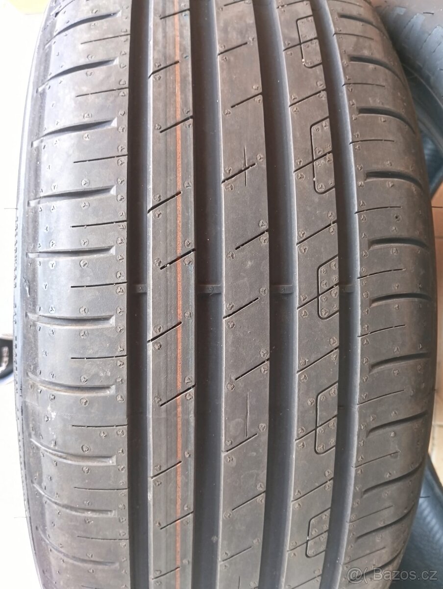 Goodyear EfficientGrip 225/55 R17 - 6