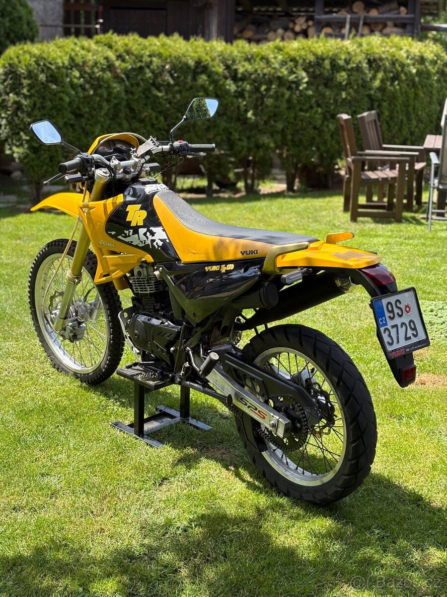 YUKI TR 125 - 6