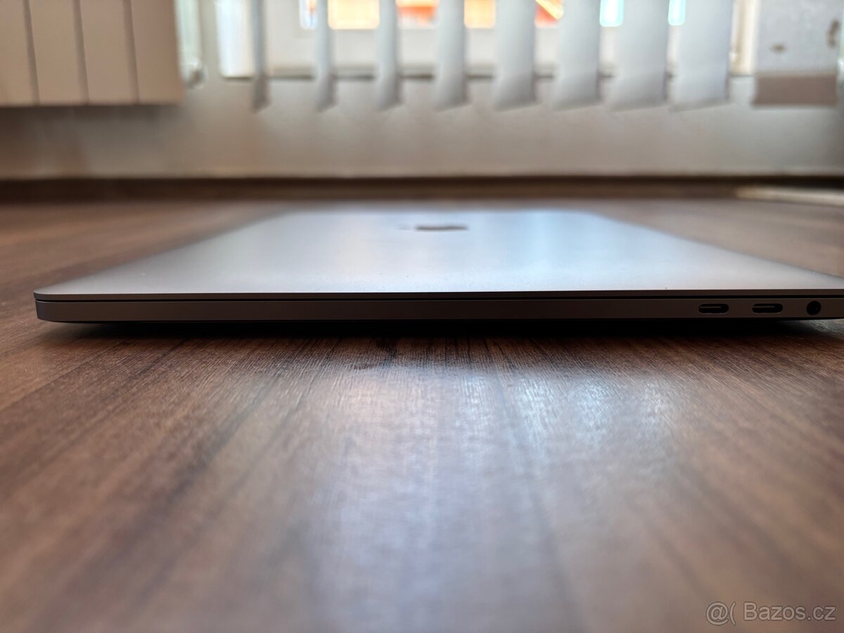 Macbook Pro 15” CTO 32Gb RAM - 6