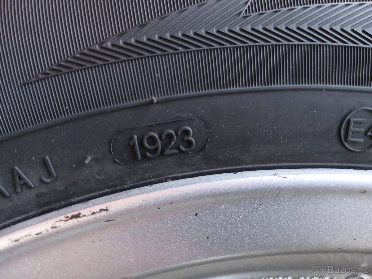 FIAT TIPO / Fiat 500L sada kol s pneu R15" - 6